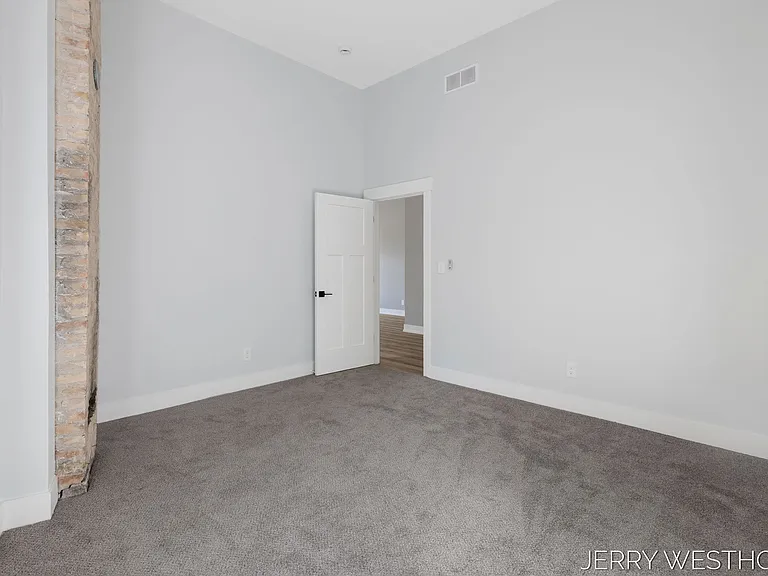 715 Butterworth St SW #3 — Photo 19