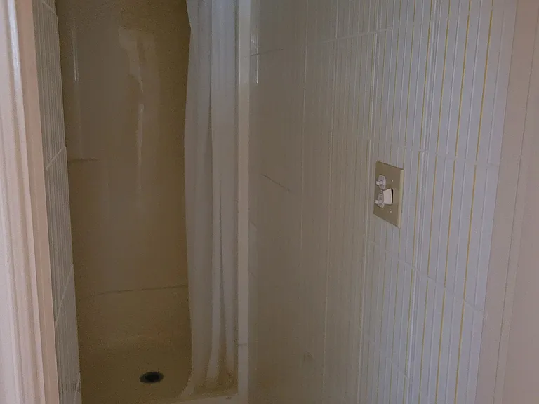1299 Shamir Cres #BASEMENT — Photo 11