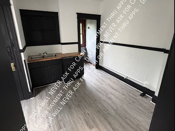 5th image of 989-991 Avenue D991