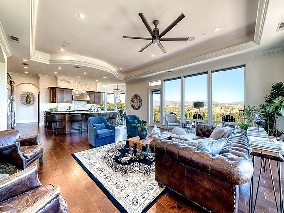 4th image of 650 Royal Oak Ct
