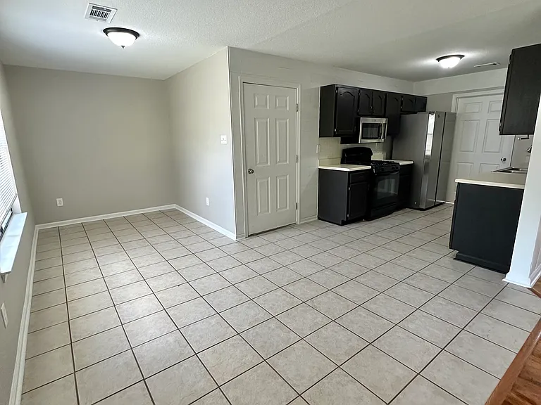 2717 Timbermist Dr — Photo 5