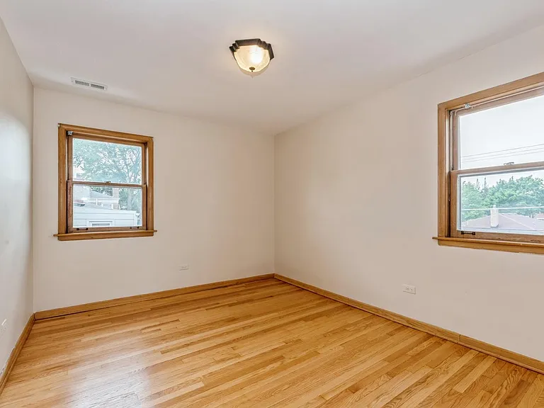 8108 N Oriole Ave #2 — Photo 10
