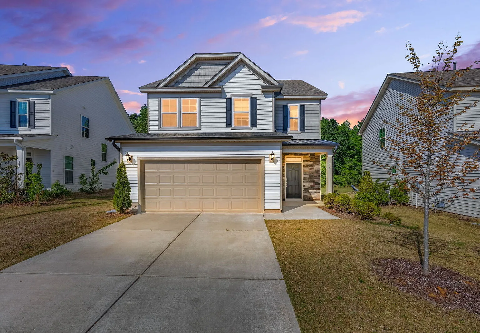 3 bed, 2.5 bath, 2072 sqft, $1,995 — Photo 1