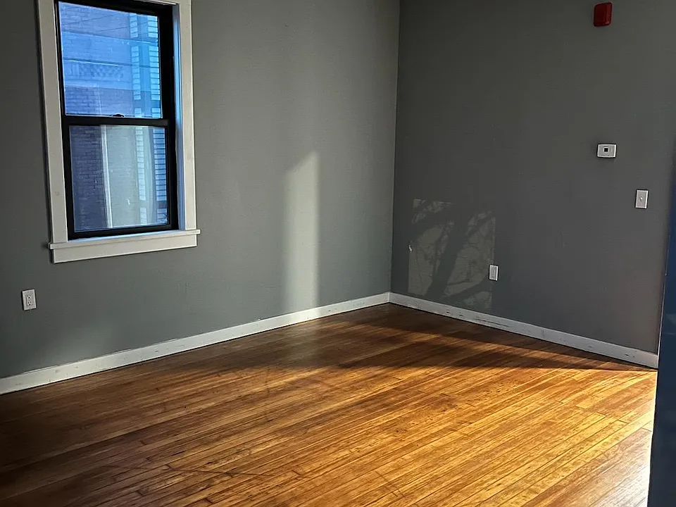 33 Willis St #1