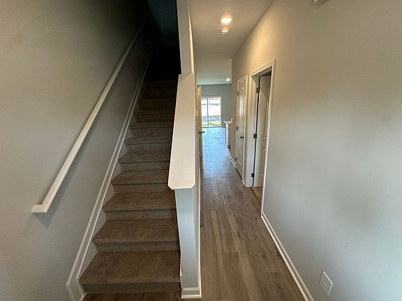 2nd image of 812 Quinn Dr