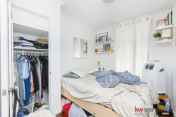 Rented by Keller Williams NYC | media 23