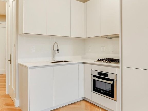 3rd image of 181 Prospect Park W APT 1