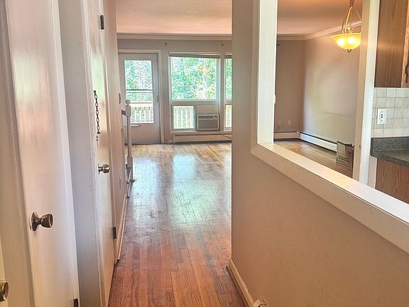 3rd image of 141 worth Avenue