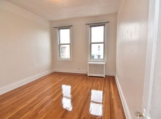 23-47 38th St #2, Astoria, NY 11105