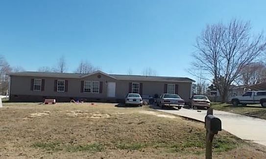 2nd image of 1060 Farm Creek Rd