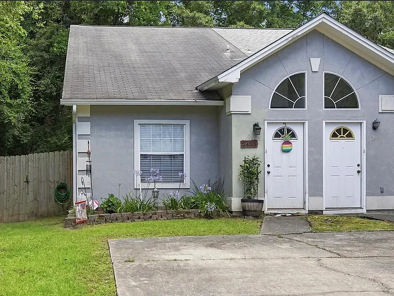2485 Needle Palm Way — Photo 2