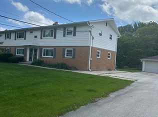 18425 Pleasant St UNIT 4, Brookfield, WI 53045