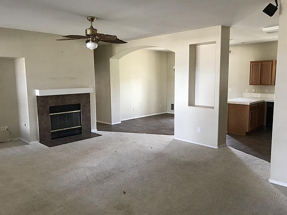 3rd image of 2124 S Columbus Ct