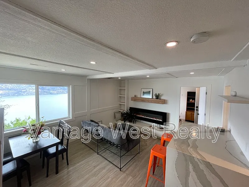 1 bed, 1.0 bath, $1,700 — Photo 2