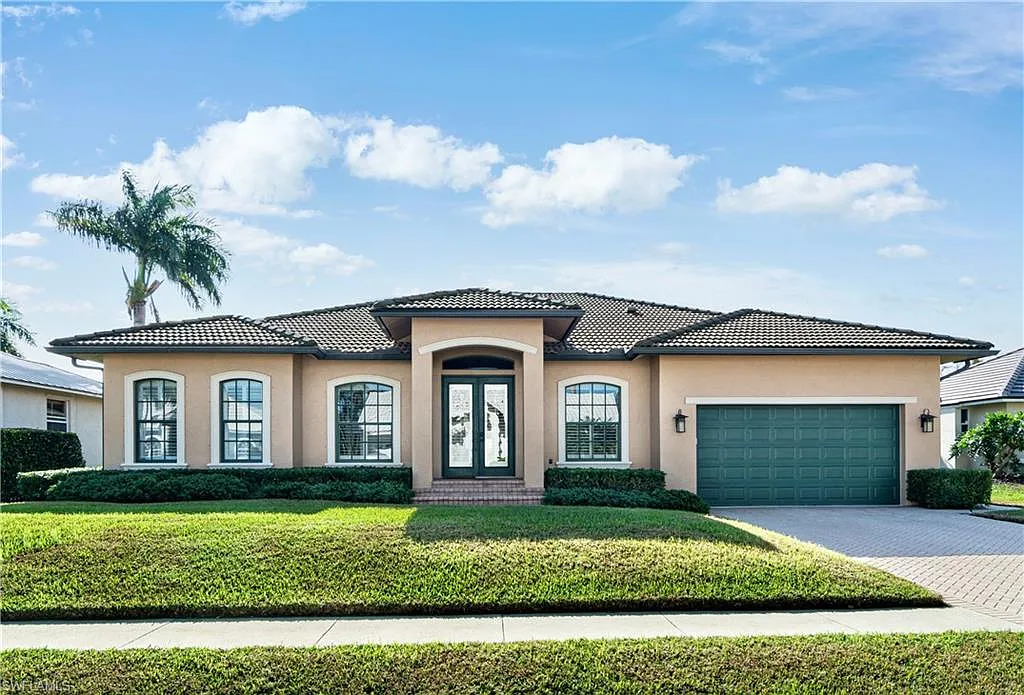 3 bed, 3.0 bath, 2115 sqft, $9,450 — Photo 1