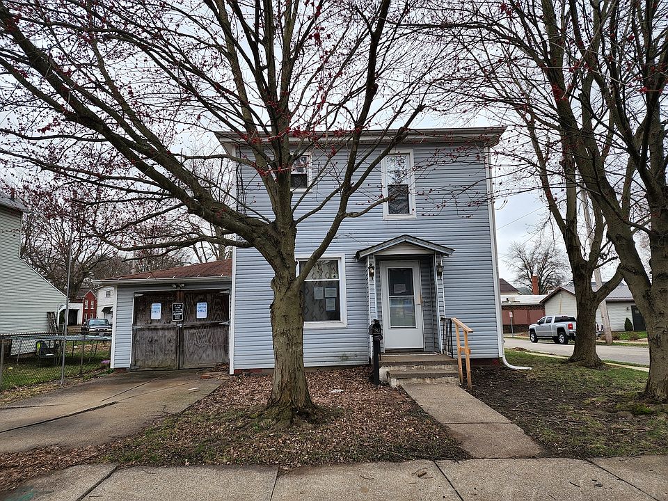 1st image of 807 E 4th St