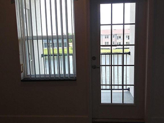 4th image of 2031 Heritage Key Blvd Unit 202
