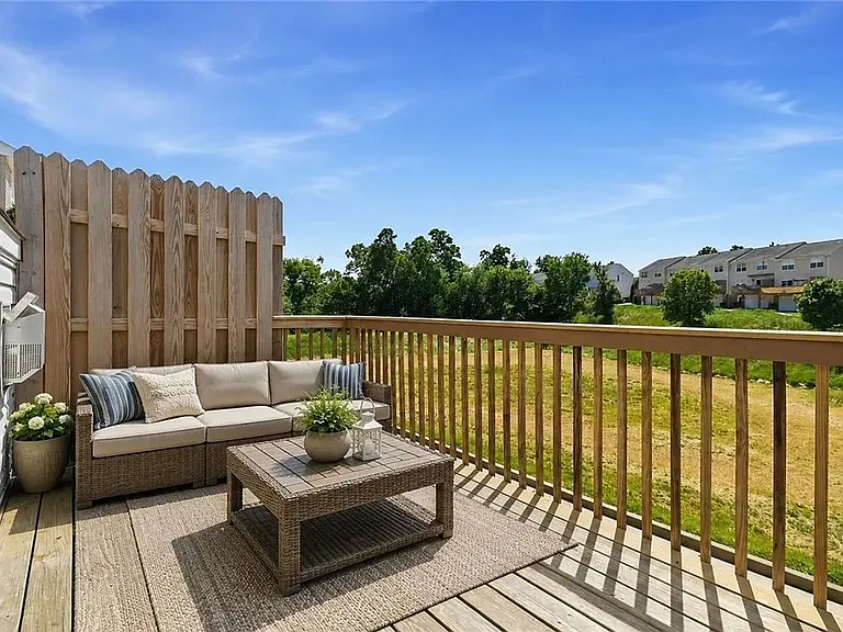 10565 Cherry Grove Ct — Photo 17