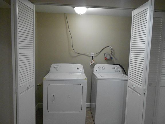 4th image of 502 Dubois Cir