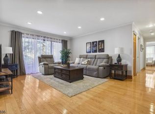 205 Irving Pl, Basking Ridge, NJ 07920