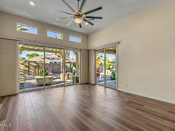 5th image of 9014 W Ruth Ave
