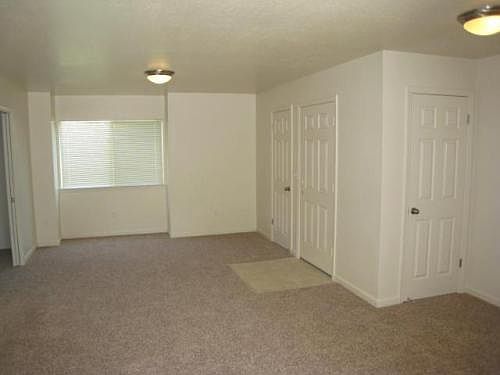 4th image of 577 Grandview Ct APT 19