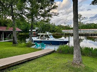 168 Waterside Ln, Freeport, FL 32439
