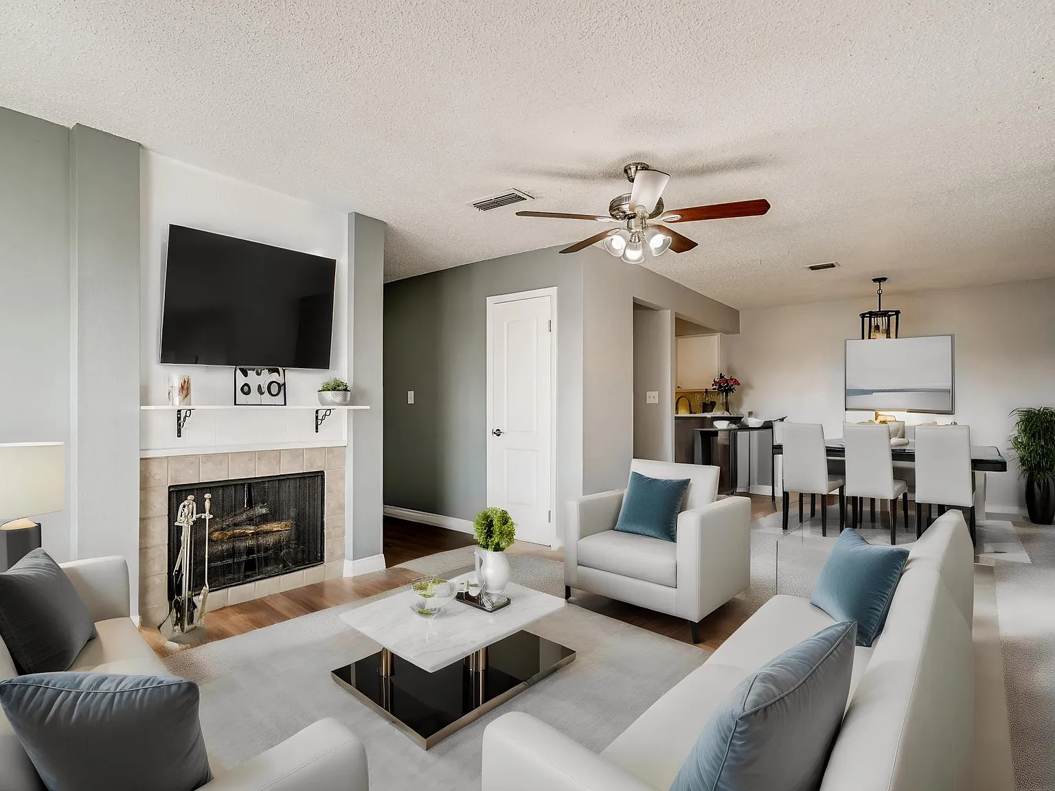 3 bed, 1345 sqft, $2,200 — Photo 1