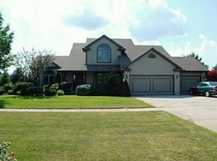 51579 Primrose Rd, South Bend, IN 46628