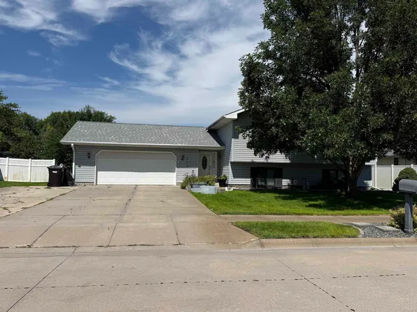 422 5th St, Columbus, NE 68601