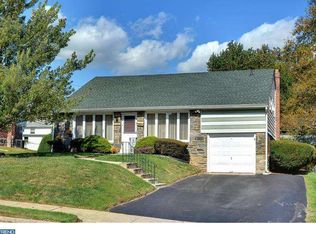 2207 Cambridge Rd, Broomall, PA 19008