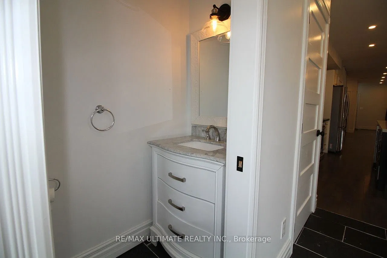 3 bed, $4,200 — Photo 3