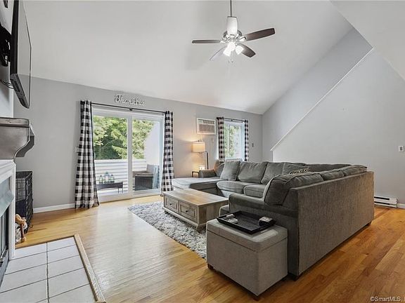 4th image of 2 Jeanette Rd #14