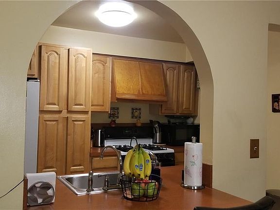2nd image of 3939 Wilder Ave