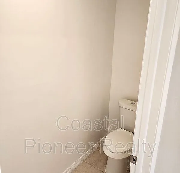 148 18th St NW — Photo 17