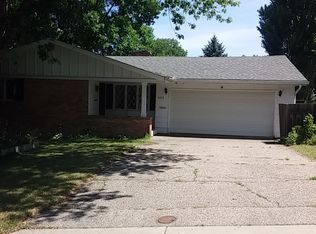 4513 Parkside Ln, Edina, MN 55436