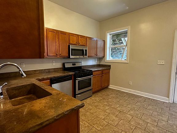 5th image of 7218 Meade St #1