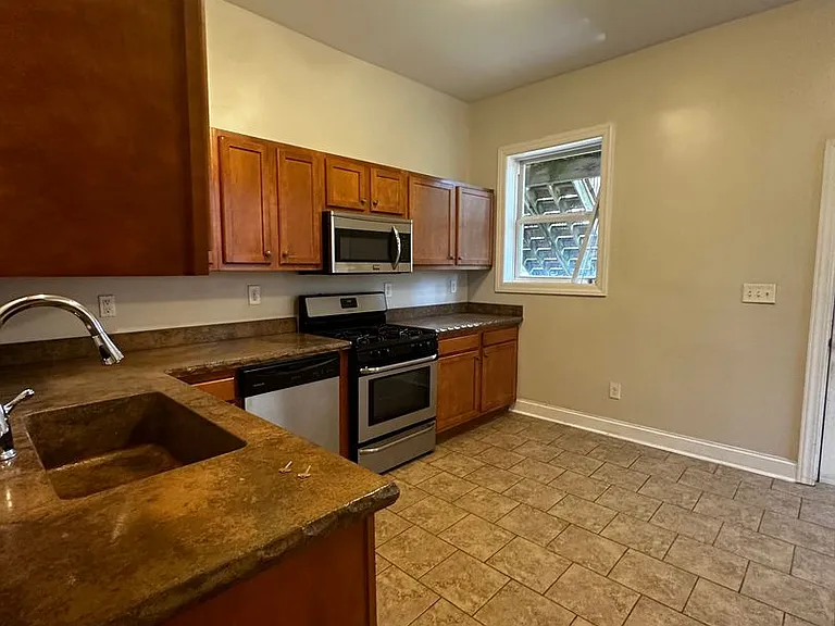 7218 Meade Street — Photo 13