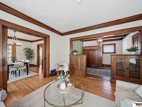 4th image of 4859 Lowell Ave