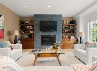 21 Crowninshield Rd #21, Brookline, MA 02446