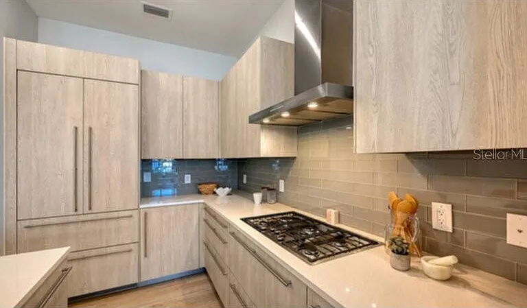 33 S Palm Ave #904 — Photo 3