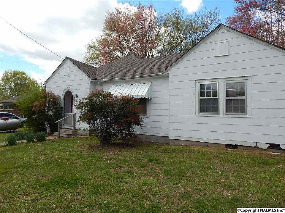 1st image of 29887 1st Ave E
