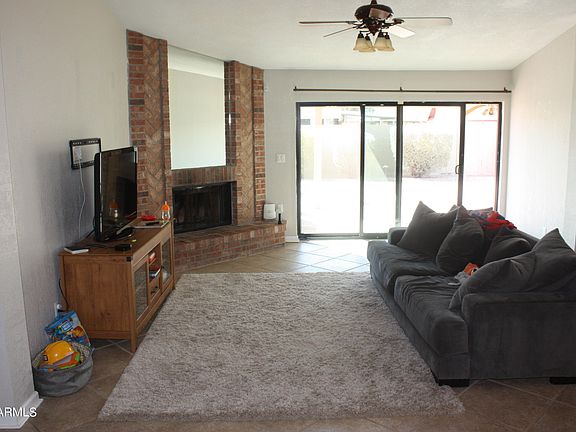 2nd image of 3733 E Emerald Ave