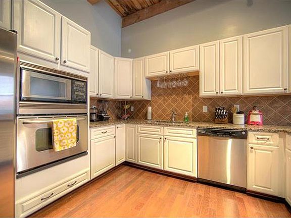2nd image of 612 Central St APT 306