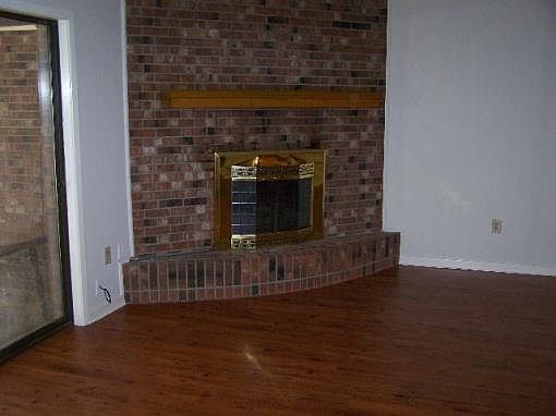 2nd image of 113 Hazlewood Dr