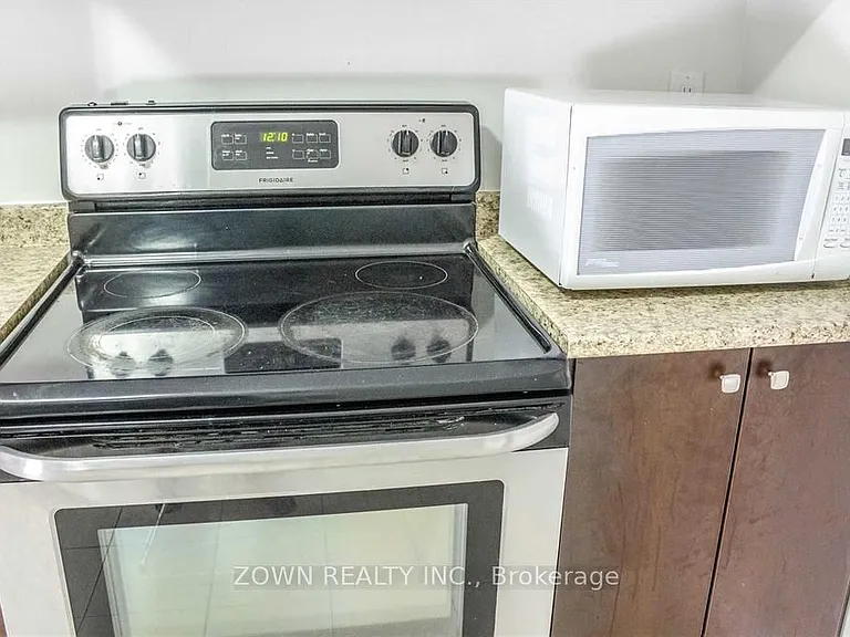 234 Roywood Dr — Photo 7