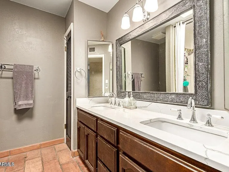 239 E Aster Dr — Photo 19