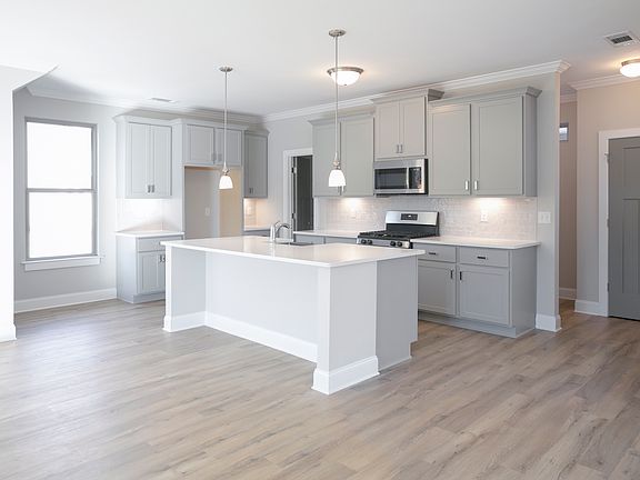 2nd image of 5268 Hearthstone St