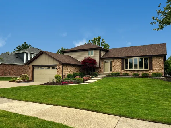 9211 Frances Ln, Orland Park, IL 60462