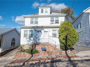 3 Avenue A, Port Washington, NY 11050